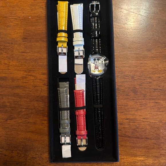DISNEY INVICTA MICKEY WATCH